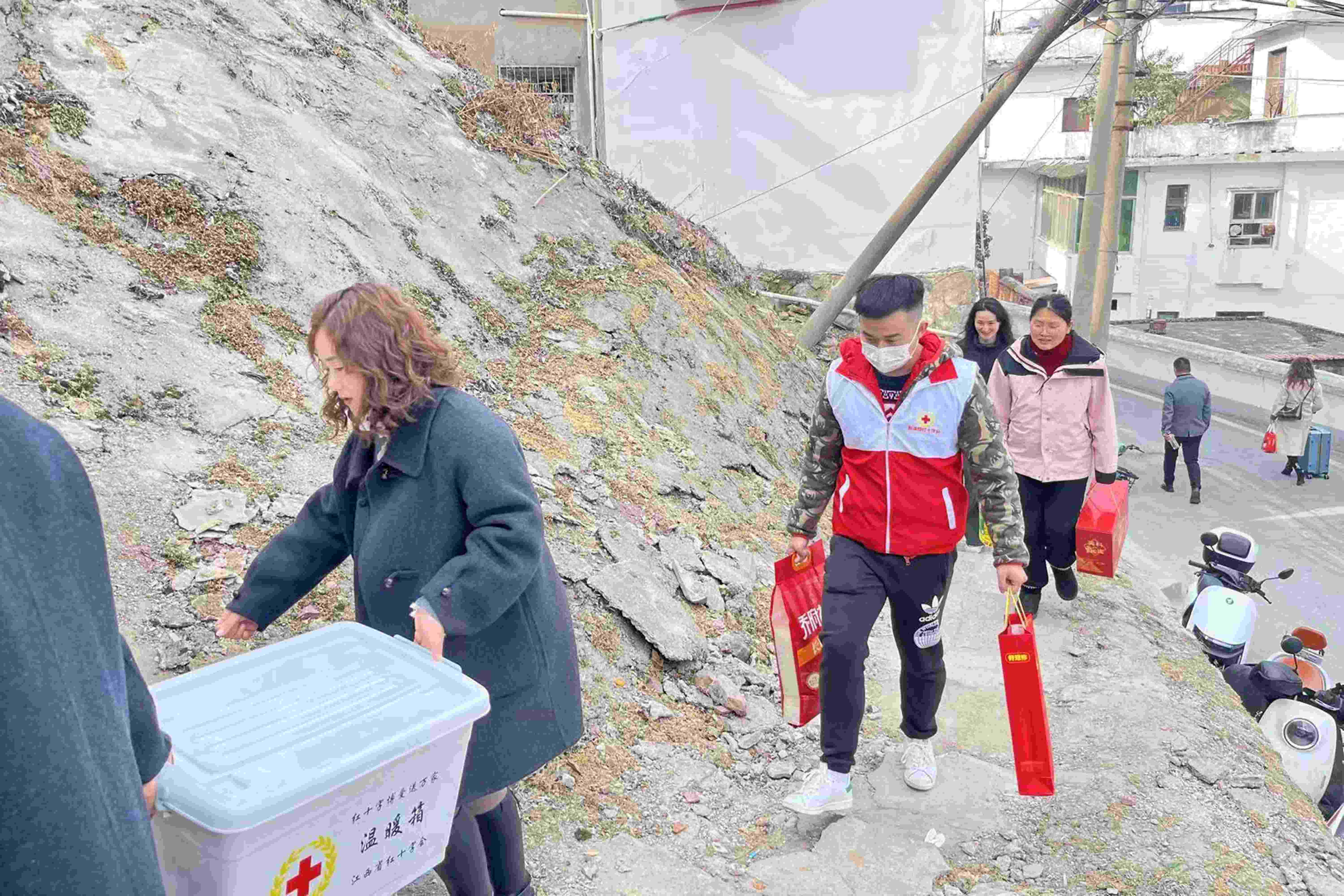 江西BG大游集团为彭泽县60户穷困户送温暖